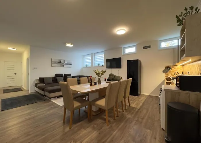 Apartamento Málnahome Wellness *